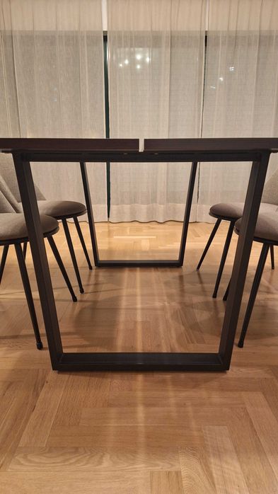 Mesa de Refeição e cadeiras