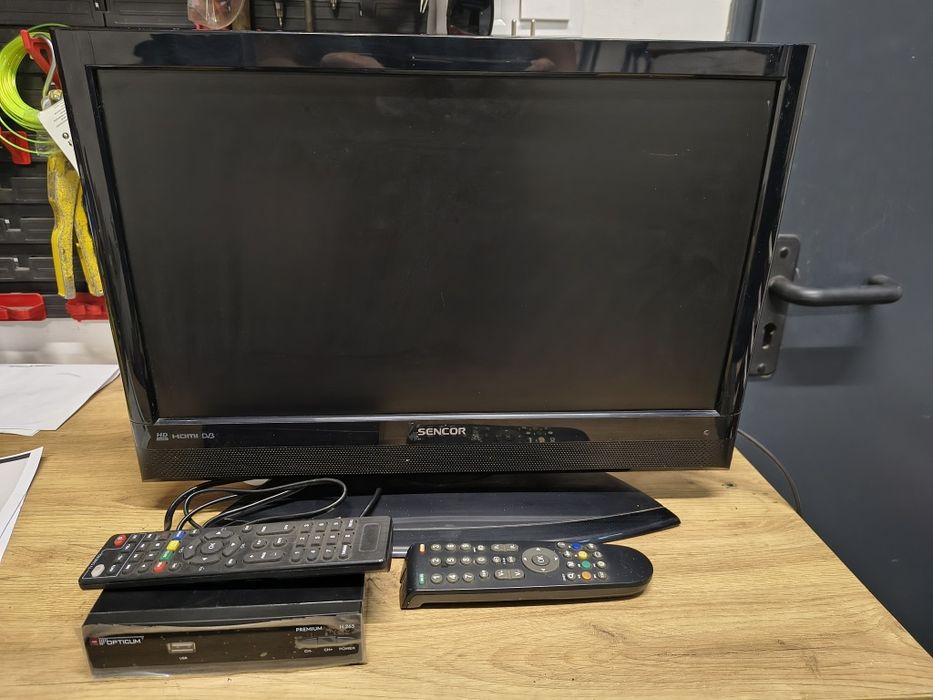 Sprzedam Telewizor Sencor 19"  z dekoderem DVB-T