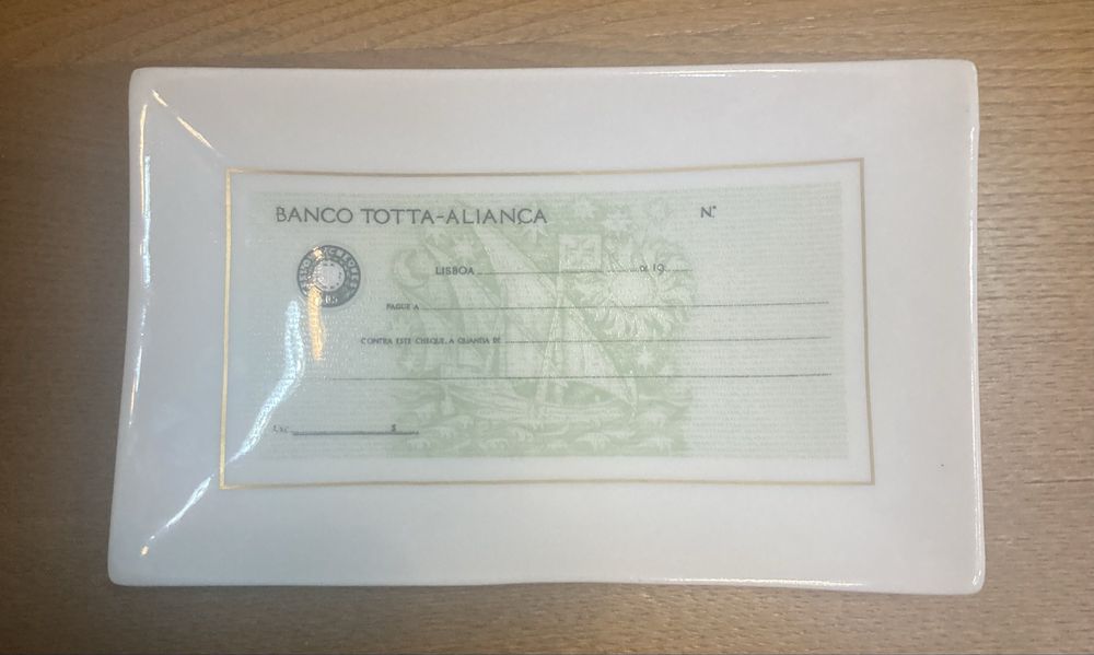 Cinzeiro cheque Vista Alegre