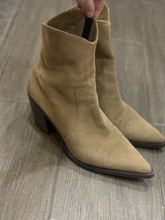 Шкіряні козаки Zara