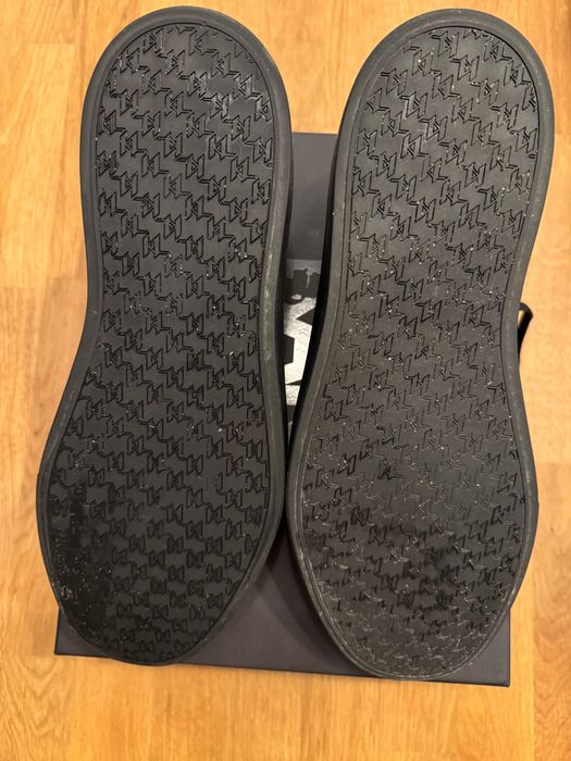 Karl Lagerfeld Sneakersy KL53320A Czarny FLINT Lace Lo Lthr roz.45