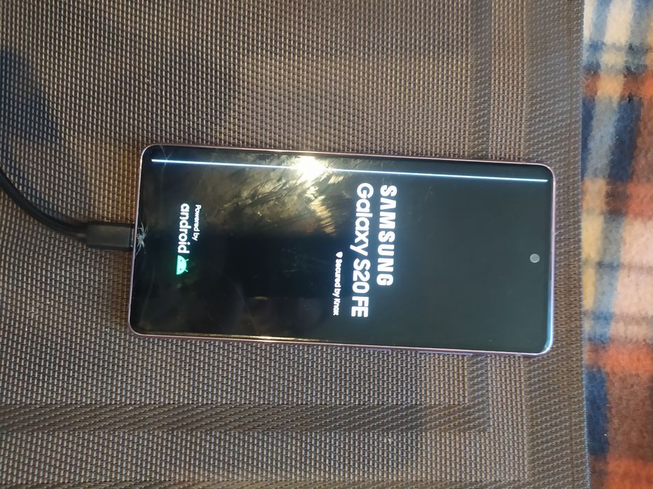 Samsung Galaxy s 20 fe uszkodzony