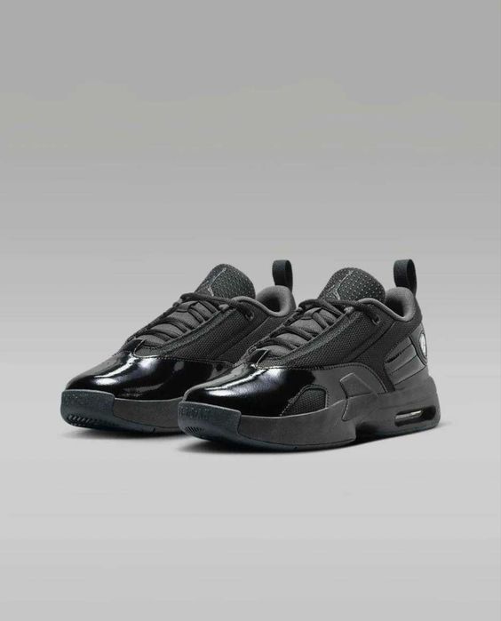 Продам нові кросівки Jordan Max Aura 6