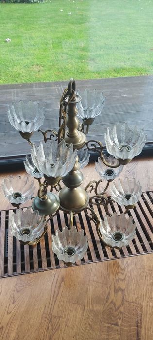 Żyrandol mosiężny ,przeźroczyste szklo