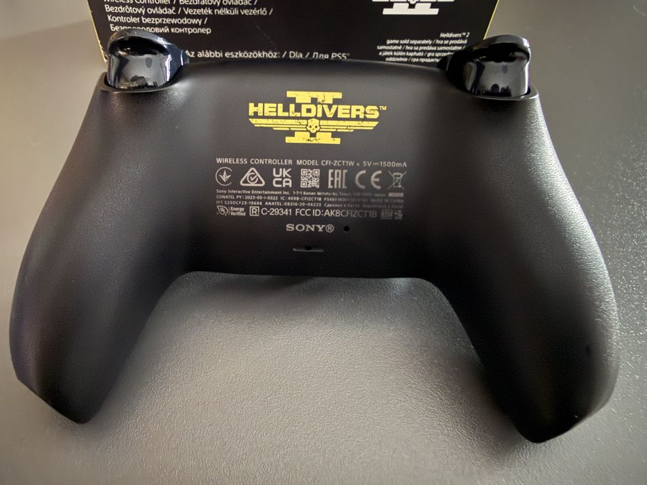 Продам власний кастомний Dualsense Helldivers 2
