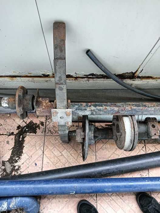 Eixos para Reboque, Atrelado ou Casa Móvel / Caravana