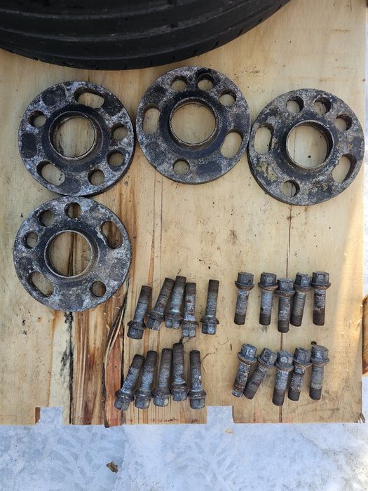 Alufelgi r18 5x112 z oponami i dystanse 15mm