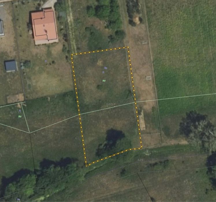 Działka z wydanym pozwoleniem na budowę 2000m2