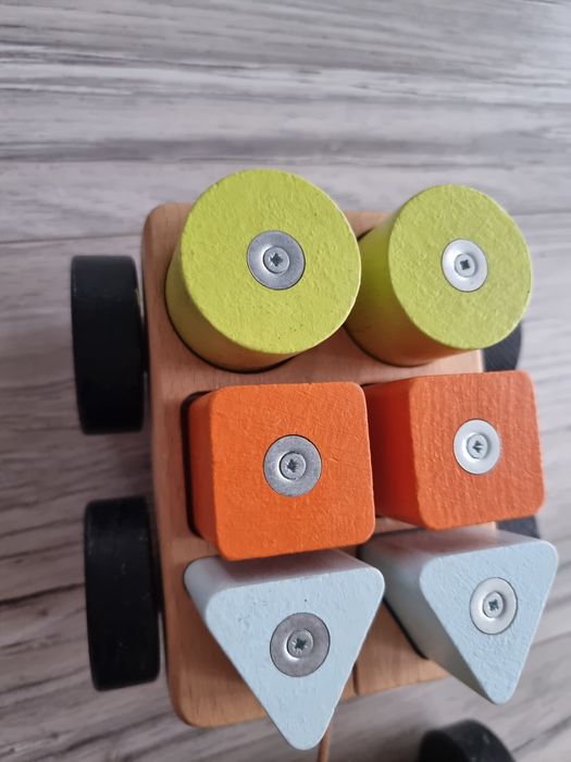 Dźwig drewniany / sorter na magnesy ikea