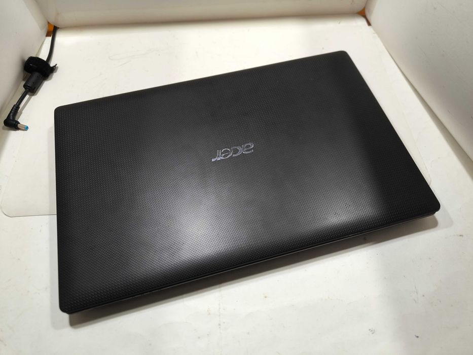 Portátil ACER 5750G i3 8GB 500GB WebCam nVidia