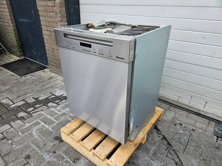 Zmywarka Miele G7100 SCU INOX 60 cm AutoOpen – przegląd, gwarancja