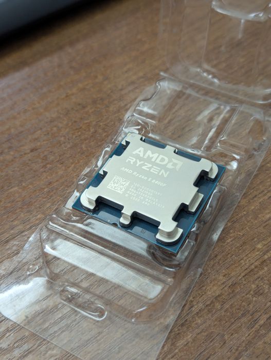 AMD Ryzen 5 8400f Tray