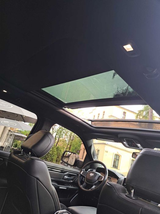 Auto do ślubu.Dodge Ram 1500,poj.5.7.rok 2019.Cena do ustalenia