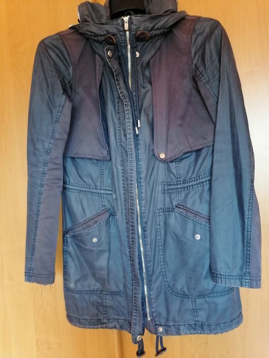 Plaszcz f&f  wiosenno-jesienny. Rozmiar 6.