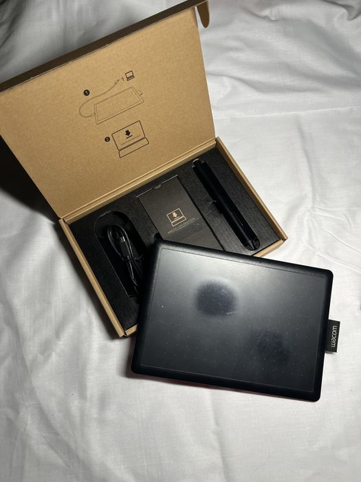 Графічний планшет One by Wacom CTL-472