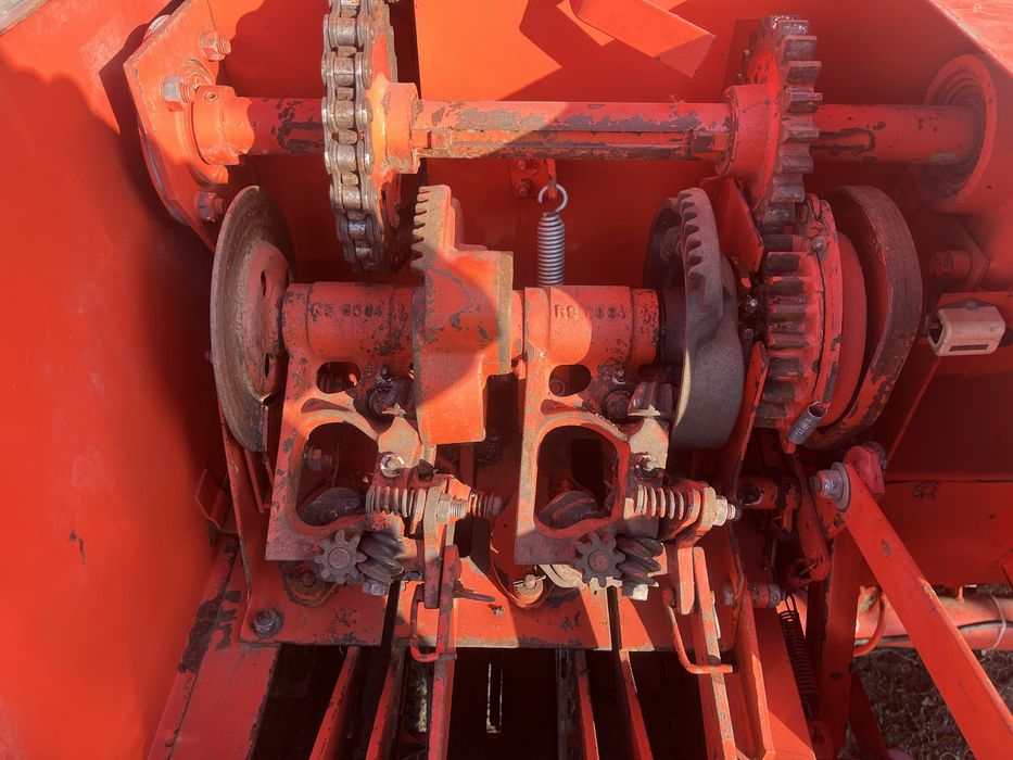 Прес подборщикSipma  Deutz Fahr 440