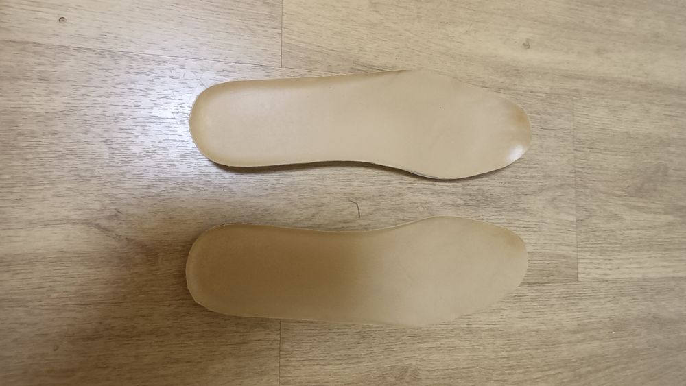 Туфлі чорні  кожані