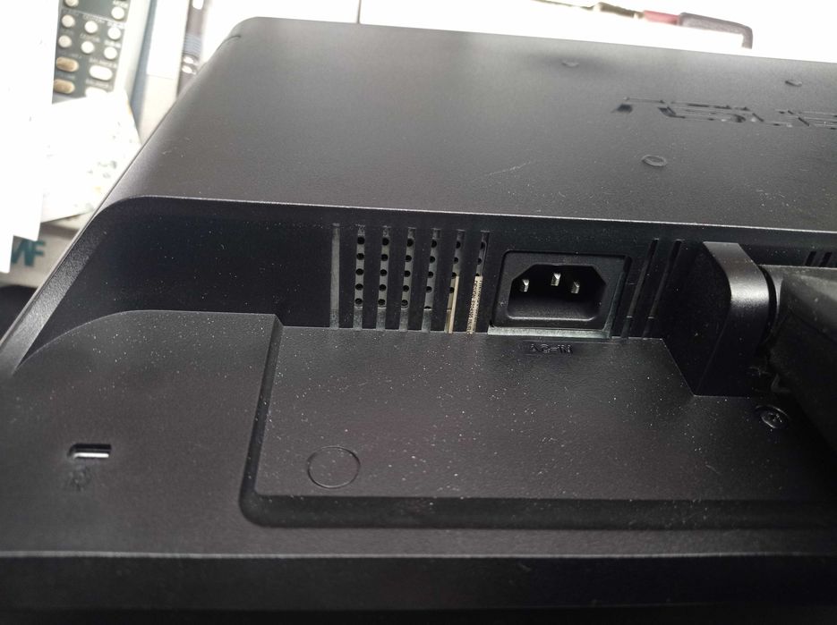 Monitor LCD 19in - ASUS VW198S