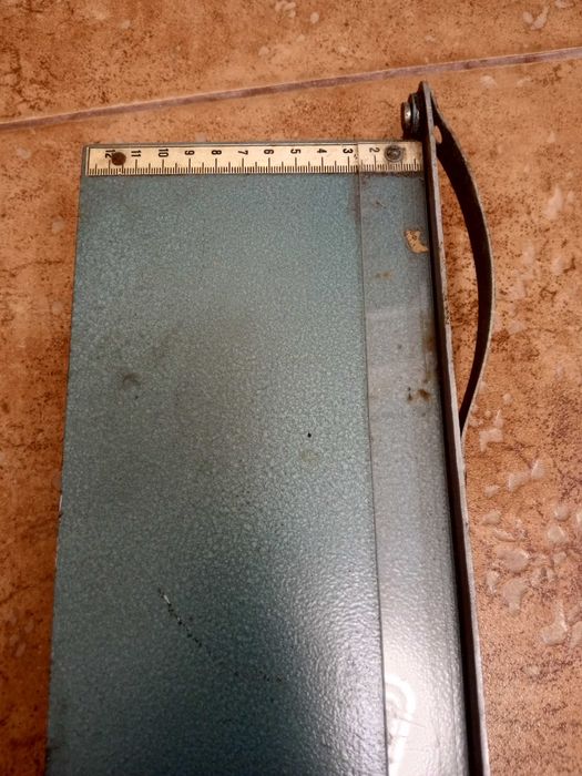 Продам різак для різки фотобумаги