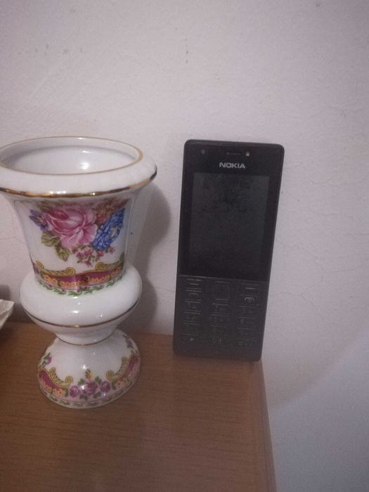 Peça decorativa LIMOGE com numeração entre outras coisas