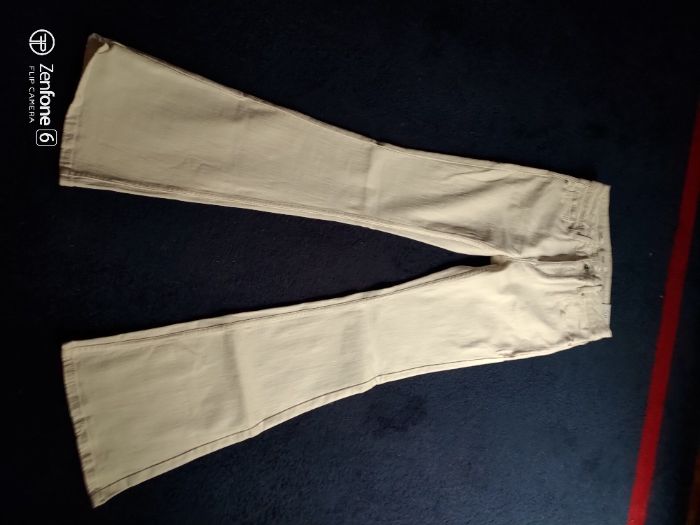 Calças Brancas Boca de Sino nº38