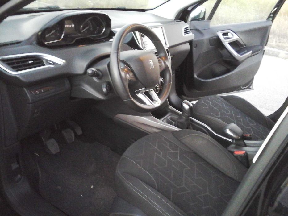Peugeot 2008, 1.6 HDi Style ano 12/2015 em excelente estado