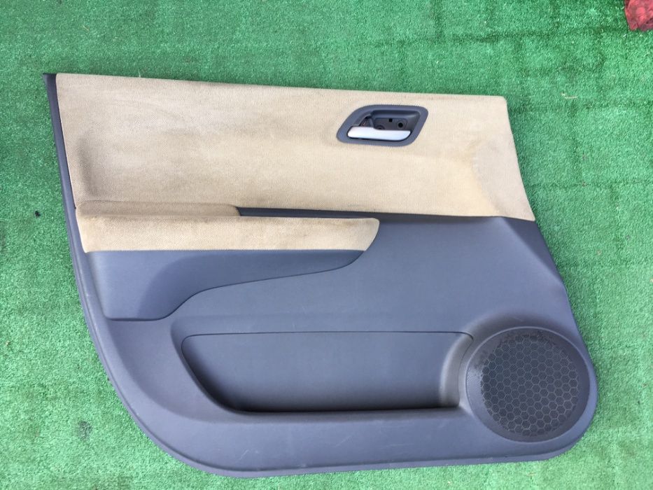 Honda FRV FR-V Boczek Drzwi Lewy Kremowy