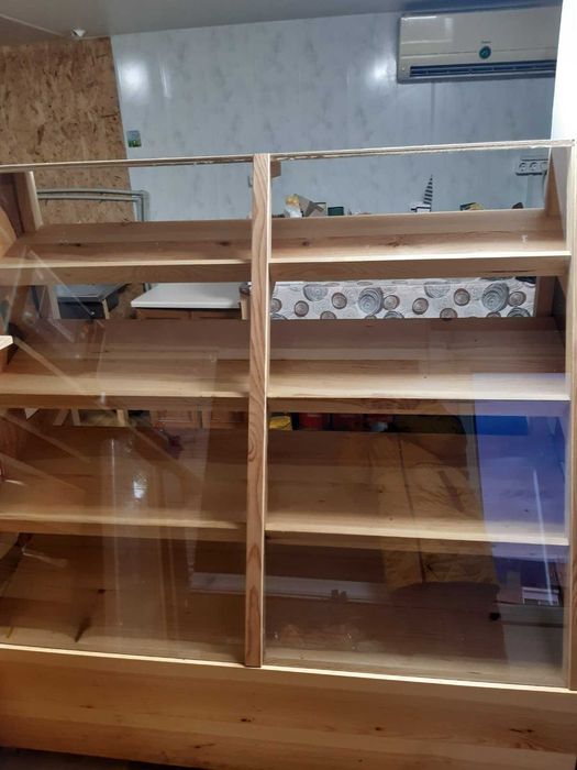 Витрина дерево со стеклом horeca