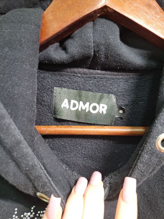 bluza admor ciepła z diamencikami skorpion