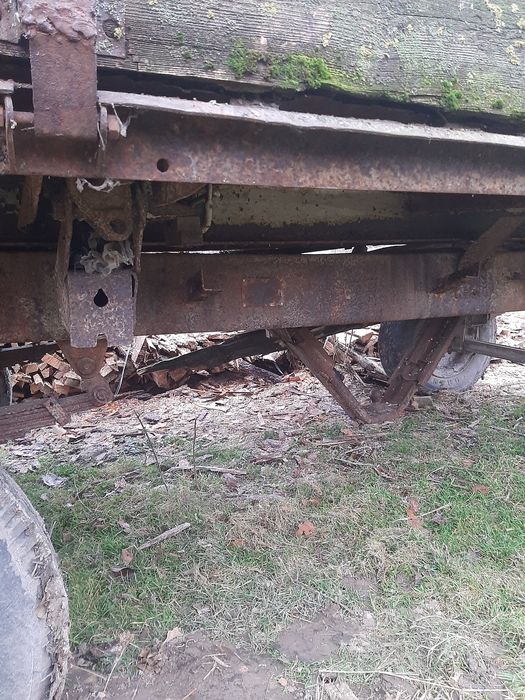 Причіп 2птс 4  на тягах