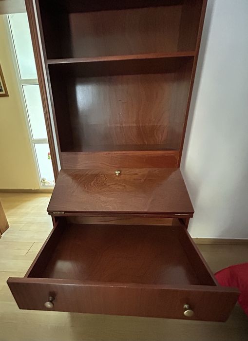 Escrivaninha em madeira de cerejeira – 1,85m altura / 80cm largura