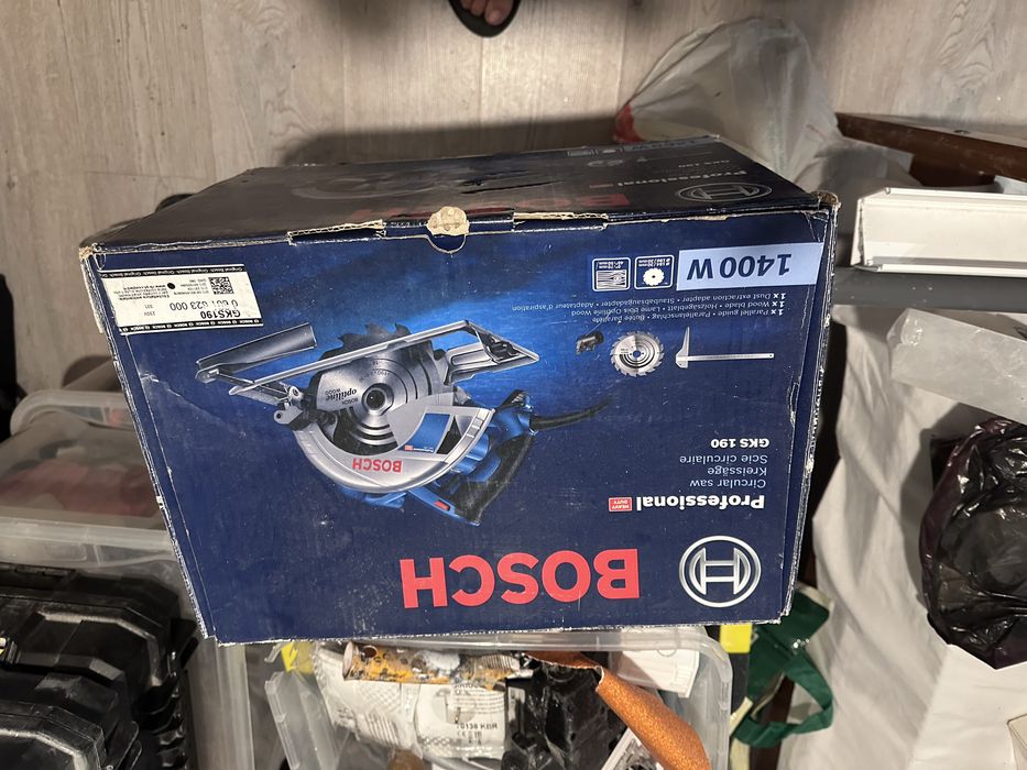 Selling tools.444828280664238084