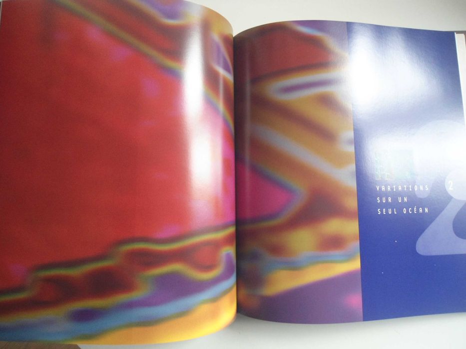 2 Catálogos Oficiais do Pavilhão do Futuro e do Pavilhão da Utopia