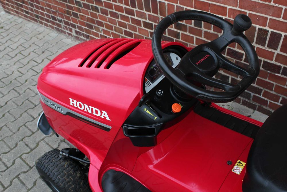 Honda 2625 V2 TRAKTOREK Kosiarka