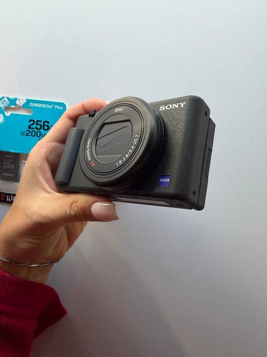 Продам Sony ZV-1A + + карта памʼяті 256 GB