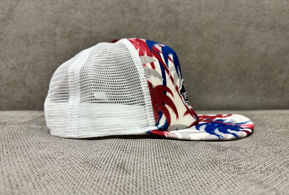 Бейсболка Vans .