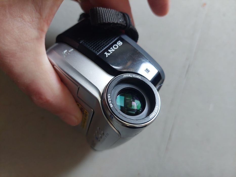 Видеокамера цифровая Mini-DV Sony Handycam DCR-HC36E