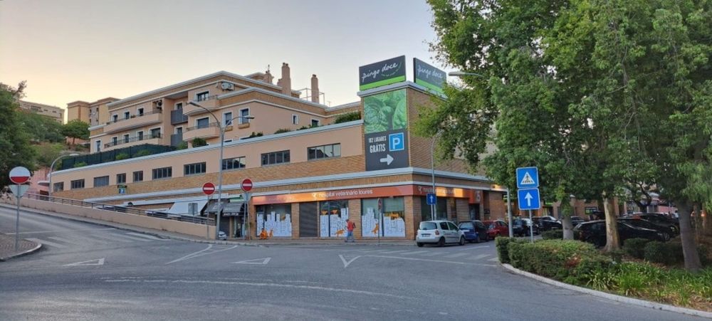 Alugo um lugar de estacionamento