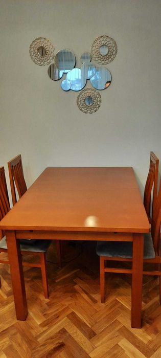 Sprzedam stół wraz z krzesłami