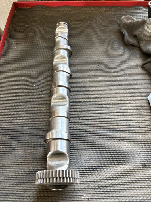 Розпредвал БВ  Audi V6 2,5 TDI BAU