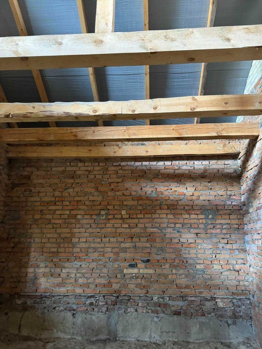 Незавершений будинок та земельна ділянка 6 сот., м. Дубляни