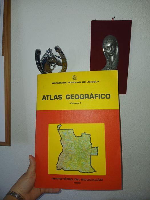Atlas Geográfico - República Popular de Angola