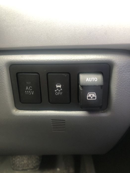 Продам Toyota Sequoia