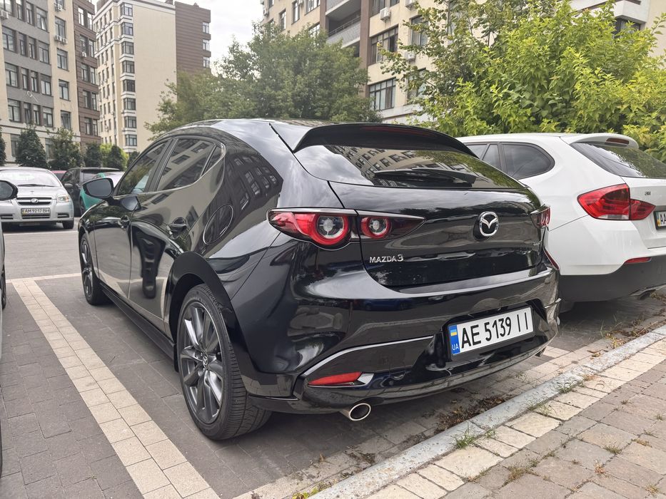 Мазда 3 2022 року