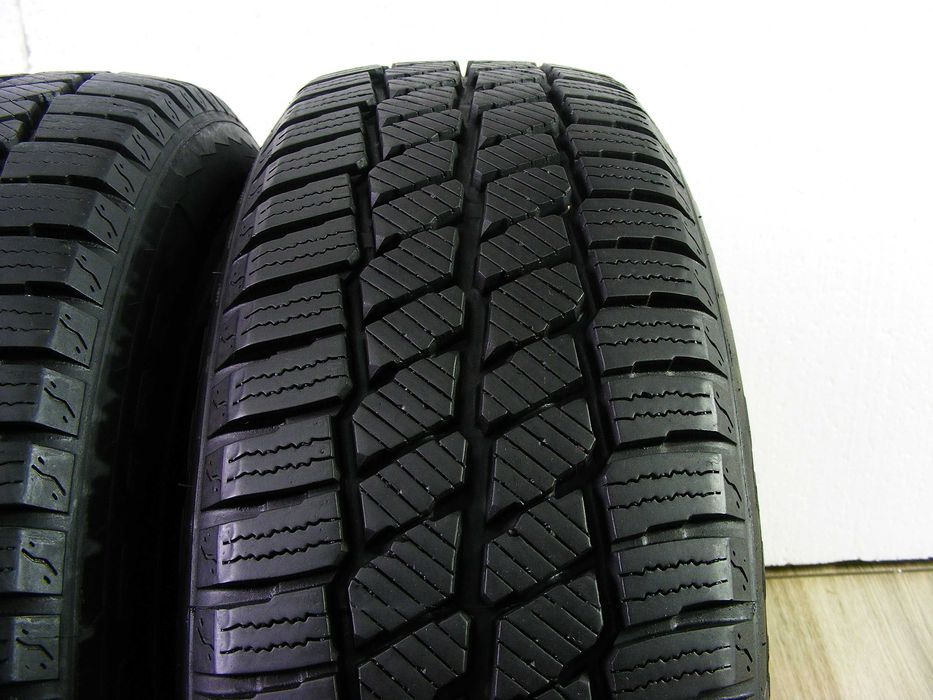 Зимова гума 205/70/15С -2 шт.Goodride SW612 .