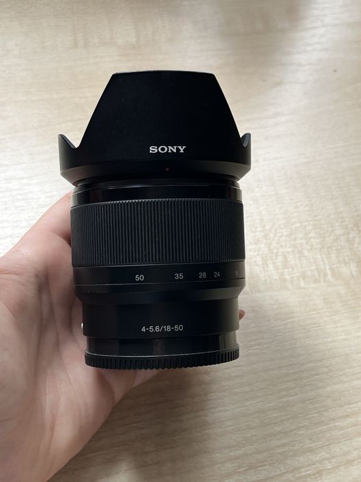 Універсальний об'єктив Sony 18-50mm f/4-5.6 (E-mount)