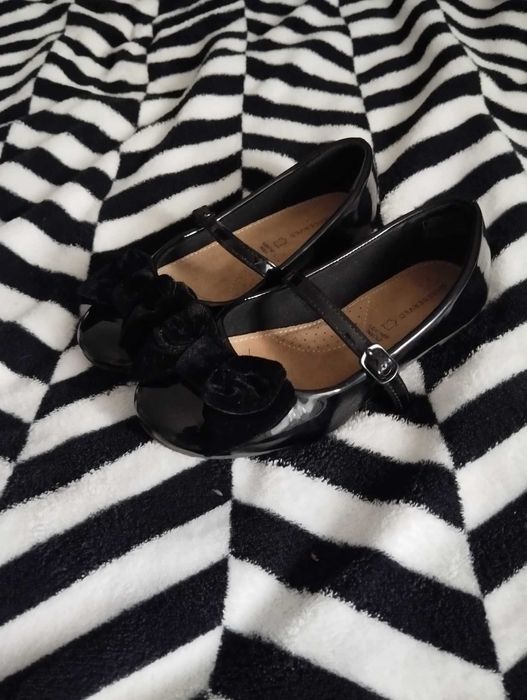 czarne balerinki dziewczęce reserved