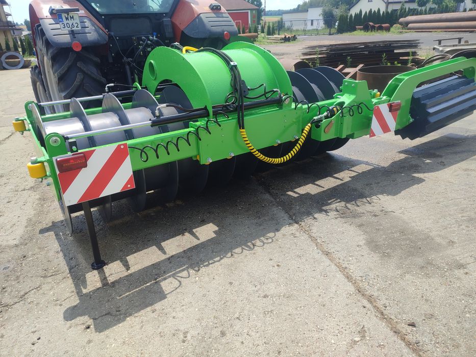 Wał pryzmowy z kompaktorem AGROLER WPH300 Producent prow WP