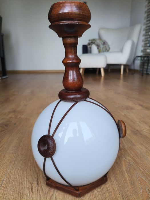 Efektowna lampa bombka