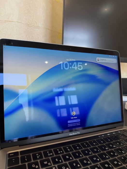 Macbook pro M1 13” 8/256